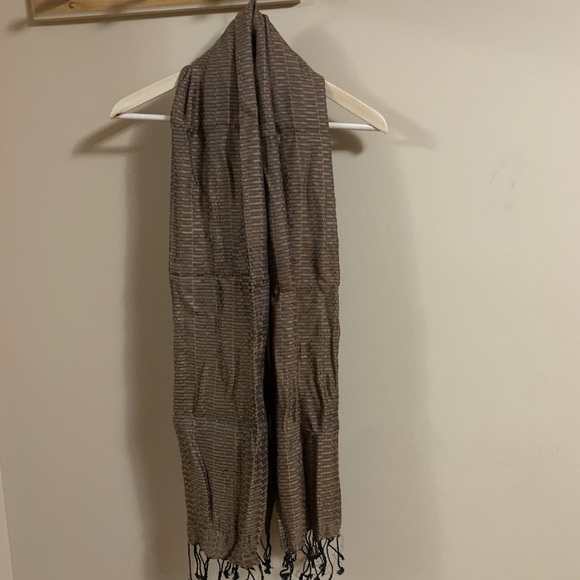 3/$20  Lightweight Scarf - Picture 3 of 3